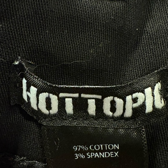 Women’s Hot Topic Black Cargo Pants, Sz 28 waist, wide leg style, NWT. - Picture 12 of 13